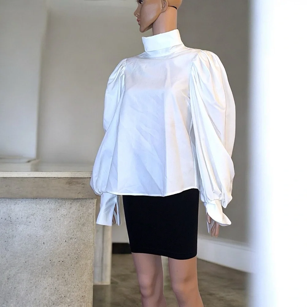 Swank A Posh “Jury’s Out Power Shoulder Top” - Picture 11 of 16